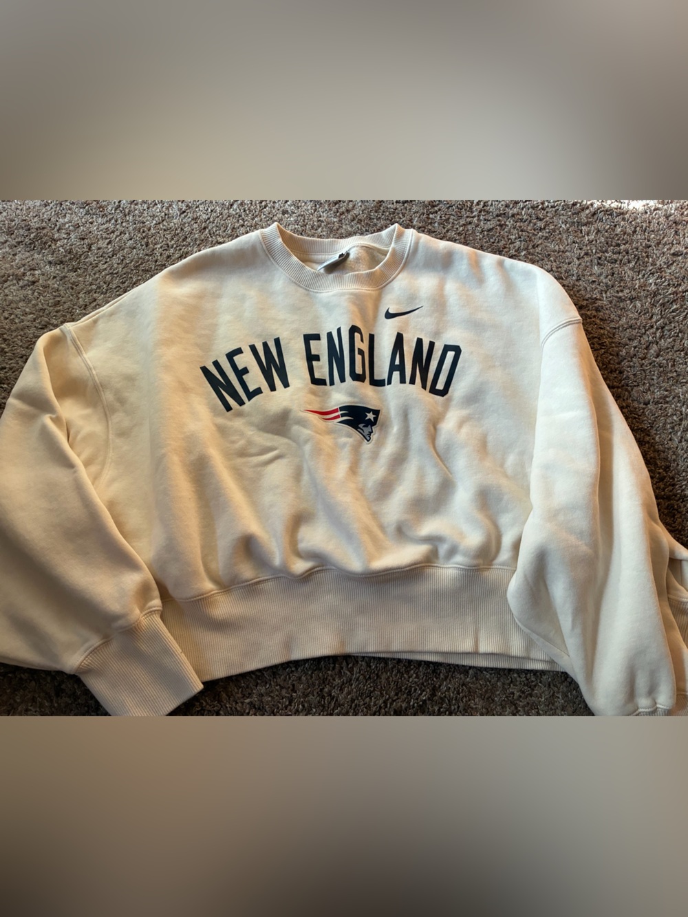 Nike New England Patriots Oversized Cropped Crewneck Sweatshirt- Medium